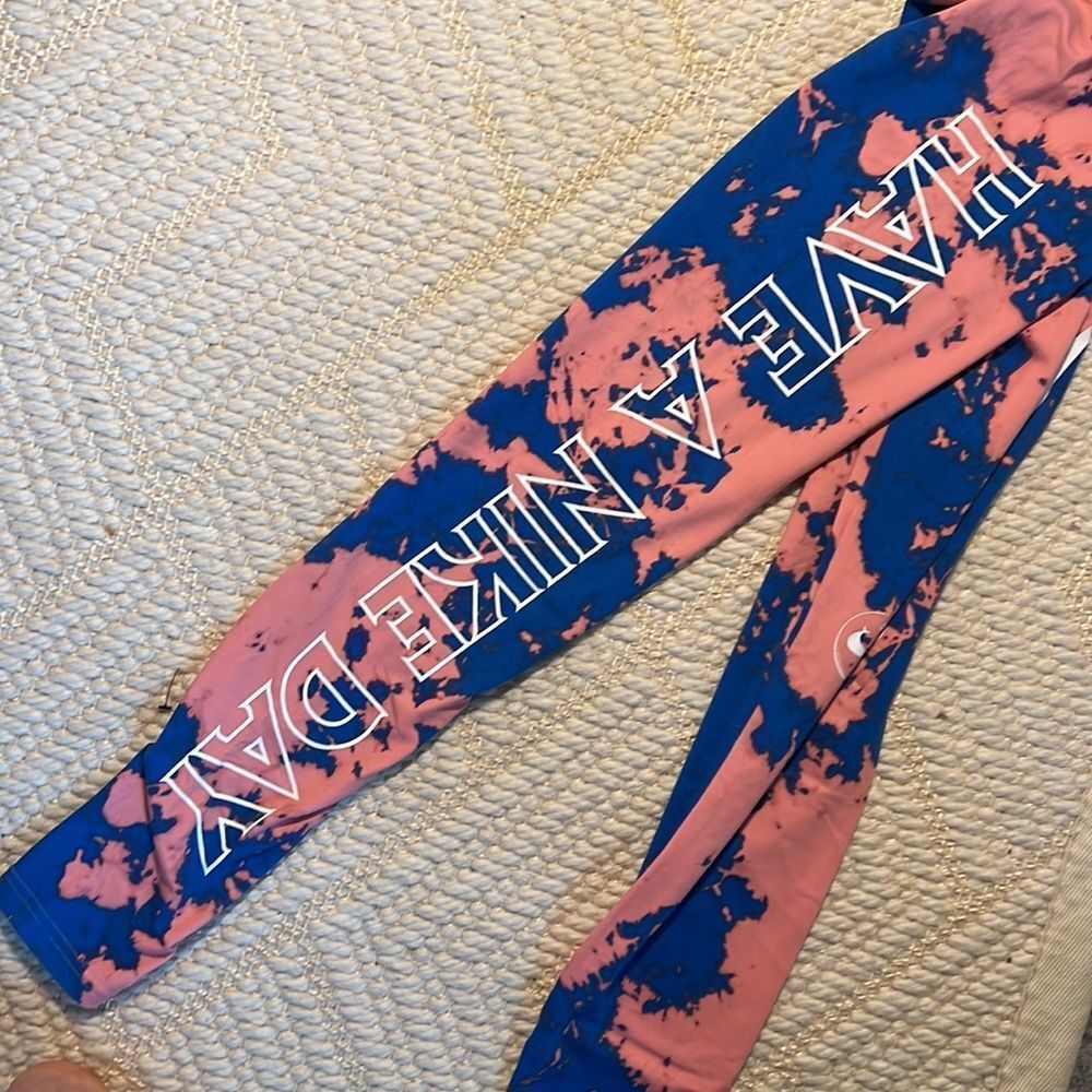 Nike Futura "Have a Nike Day" Leggings - Small